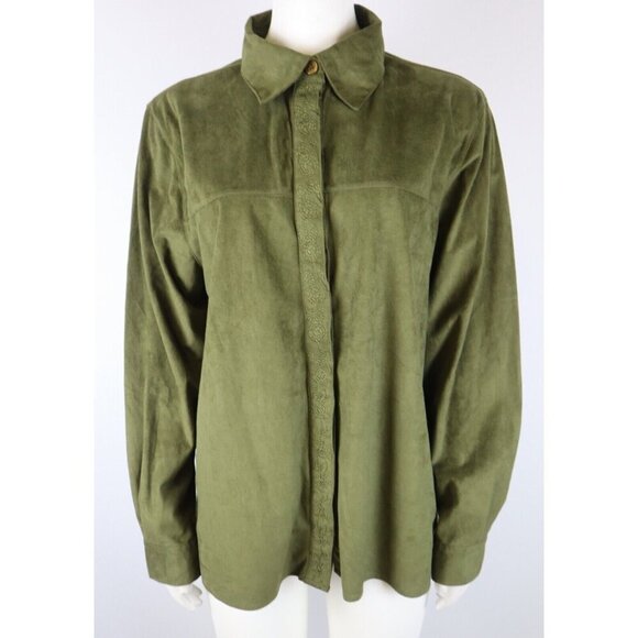 WOMEN'S GREEN FAUX SUEDE LONG SLEEVE BUTTON UP SHIRT - ROXEMARY & IVY - SIZE M - Picture 1 of 10